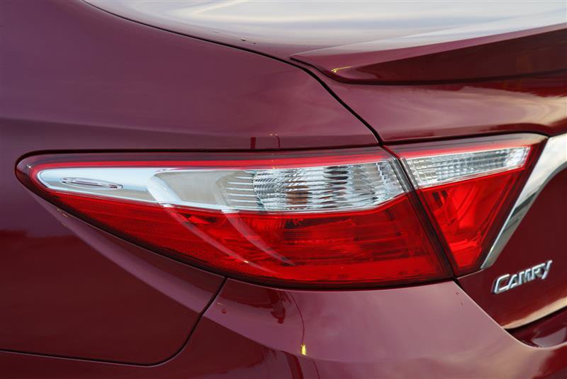 Used 2017 Toyota Camry SE w/ Moonroof Package FWD image 21