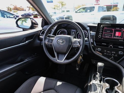 Certified 2022 Toyota Camry LE FWD image 4
