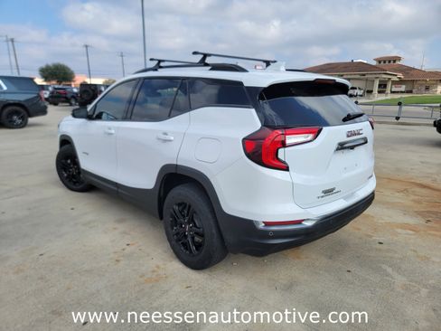 Used 2022 GMC Terrain AT4 w/ Infotainment Package II image 5