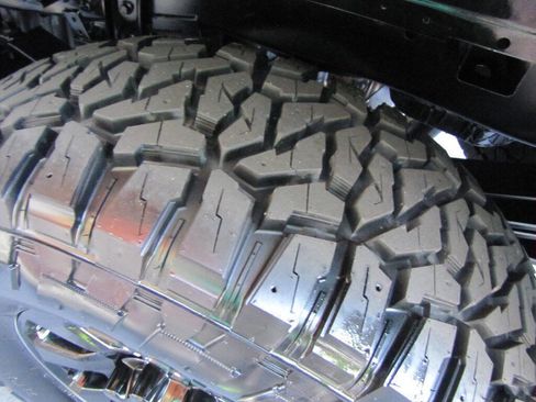 Used 2023 Ford F250 XLT w/ FX4 Off-Road Package image 36