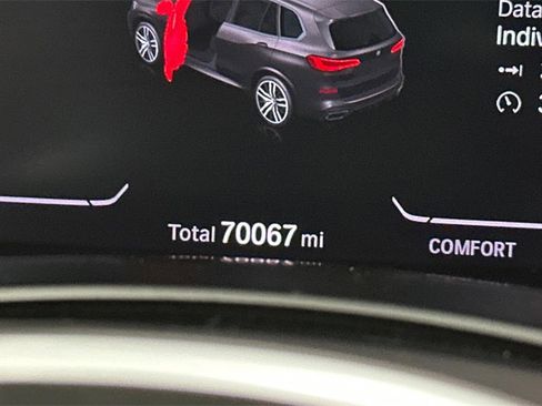 Used 2020 BMW X5 M50i w/ Premium Package image 15