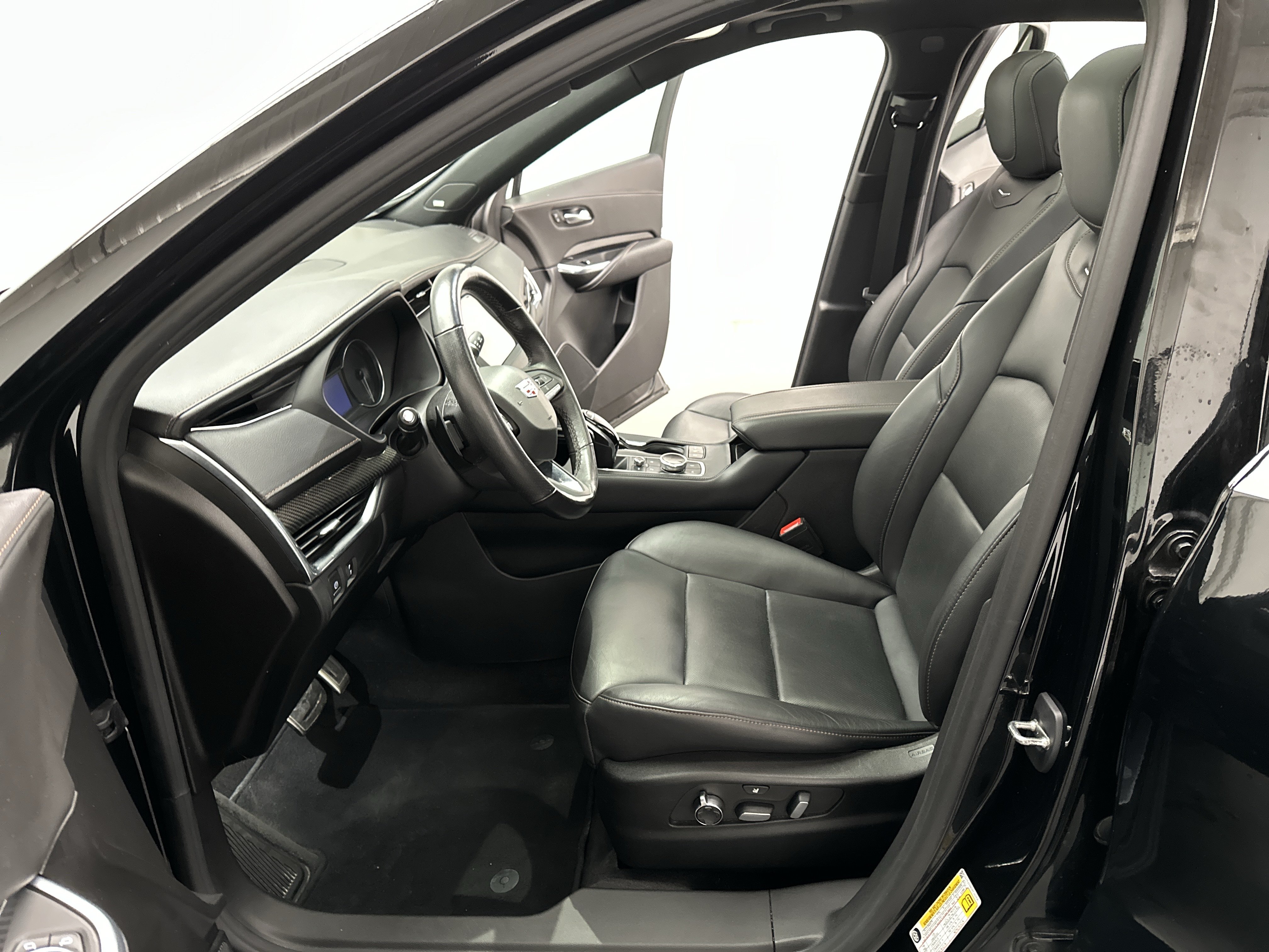 Used 2023 Cadillac XT4 Sport w/ Sun And Sound Package AWD/4WD image 20
