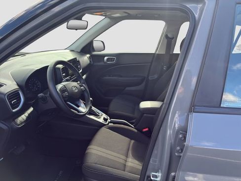 Used 2020 Hyundai Venue SEL w/ Convenience + Premium Package image 9