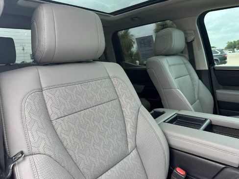 Used 2024 Toyota Tundra Limited AWD/4WD image 25