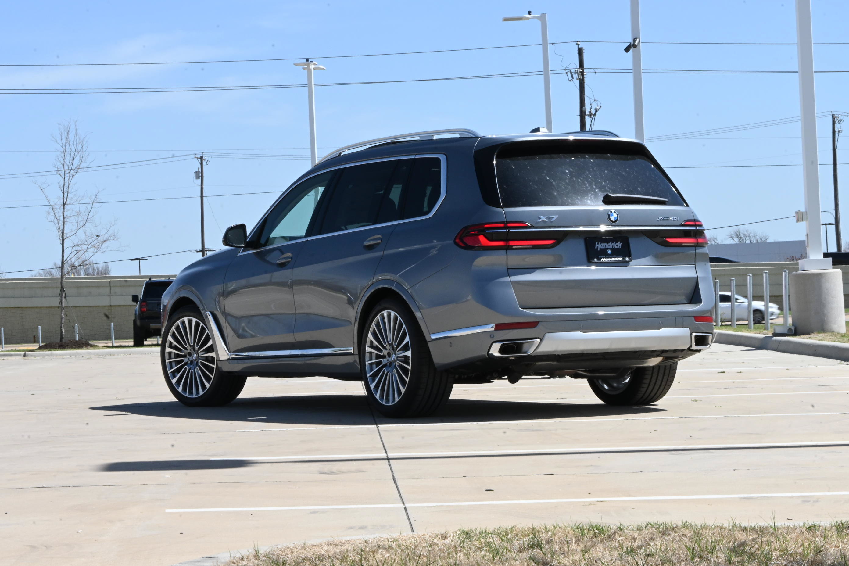 Used 2026 BMW X7 xDrive40i w/ Premium Package AWD/4WD image 2