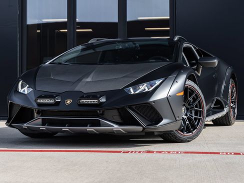Used 2023 Lamborghini Huracan Sterrato AWD/4WD image 1
