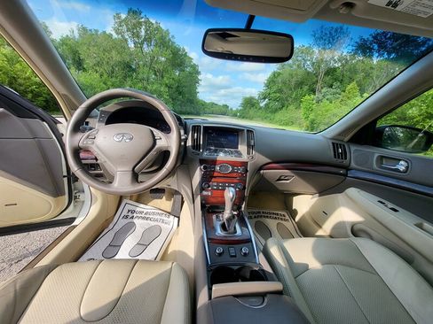 Used 2010 INFINITI G37 x Sedan w/ Premium Pkg AWD/4WD image 11