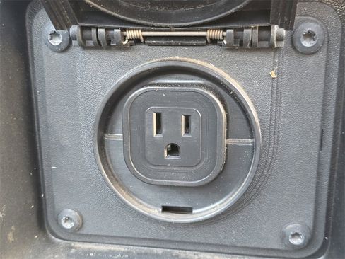 Used 2023 Toyota Tacoma TRD Sport image 14