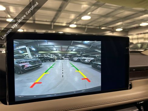 Used 2022 Lincoln Nautilus Reserve image 17