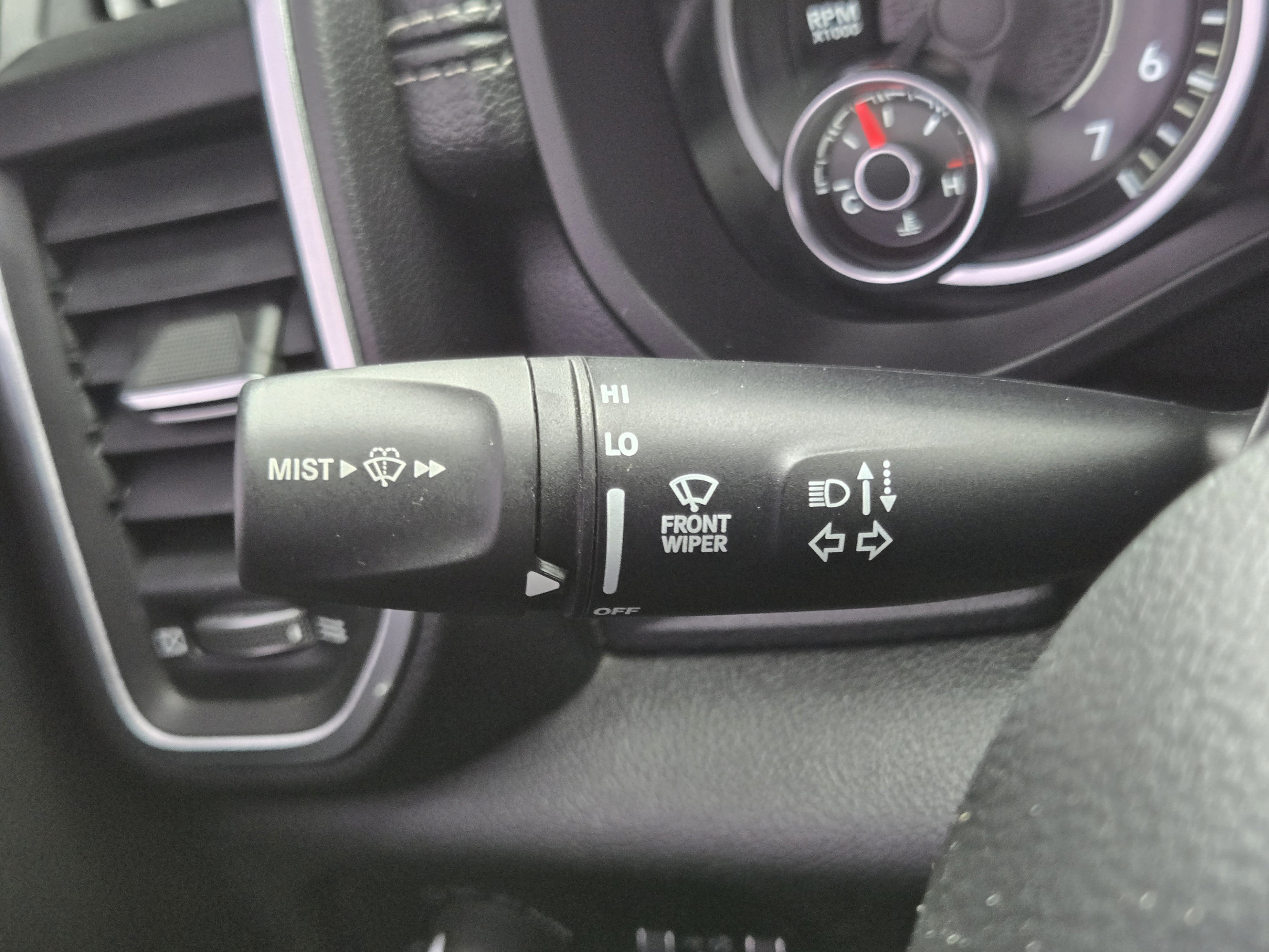 Used 2020 RAM 1500 Laramie w/ Sport Appearance Package AWD/4WD image 19