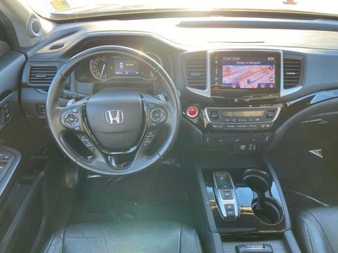 Used 2017 Honda Pilot Touring image 17