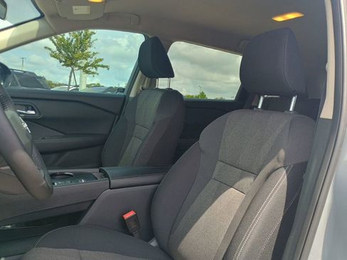Used 2026 Nissan Rogue SV FWD image 13