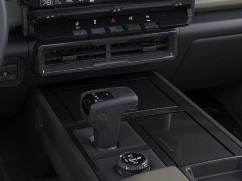 New 2026 GMC Hummer EV SUV w/ LPO, Roof Cross Rail Package AWD/4WD image 23