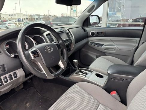 Used 2013 Toyota Tacoma 4x4 Access Cab V6 image 11