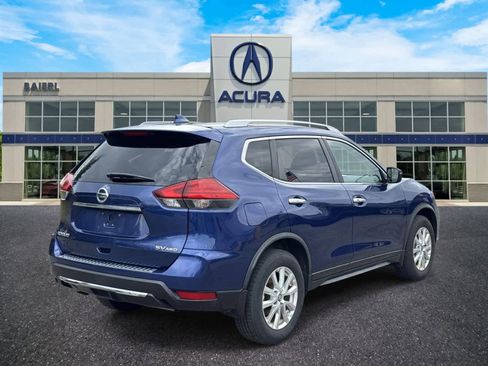 Used 2017 Nissan Rogue SV image 5