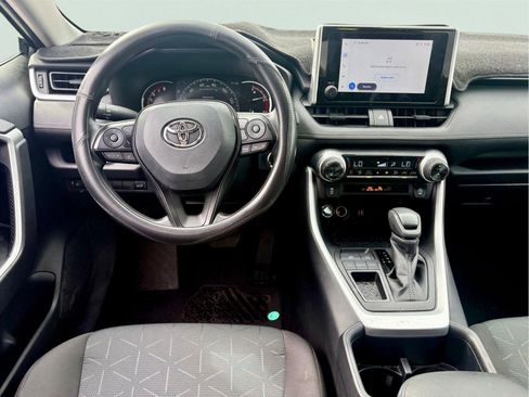 Used 2025 Toyota RAV4 XLE w/ Convenience Package FWD image 8