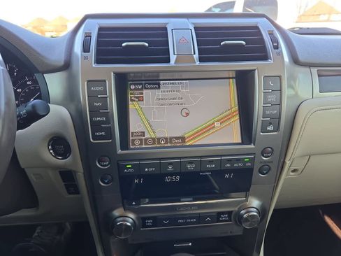Used 2014 Lexus GX 460 image 29
