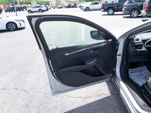 Used 2014 Chevrolet Impala LT image 10