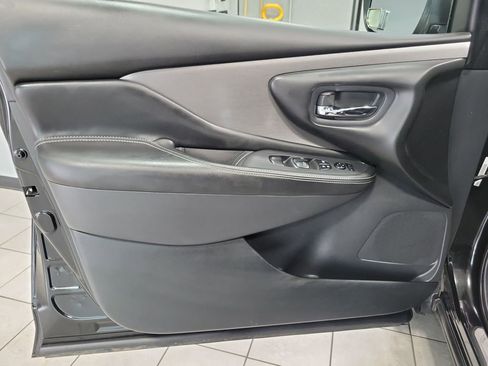 Used 2019 Nissan Murano S image 28