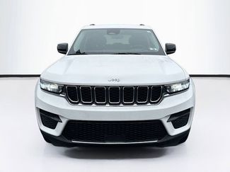 Used 2023 Jeep Grand Cherokee Laredo video 2