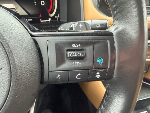 Used 2021 Nissan Rogue Platinum AWD/4WD image 14