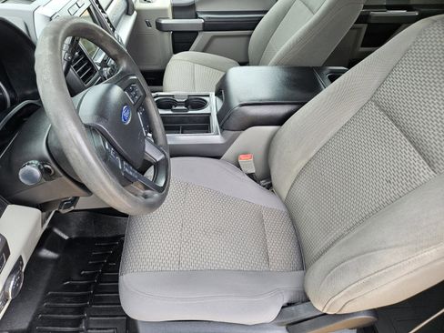 Used 2019 Ford F350 XLT w/ XLT Premium Package AWD/4WD image 5
