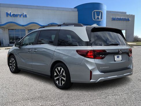 New 2026 Honda Odyssey EX-L image 3