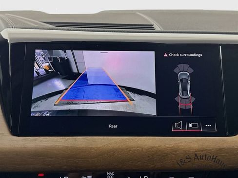 Used 2022 Audi e-tron GT Premium Plus image 19