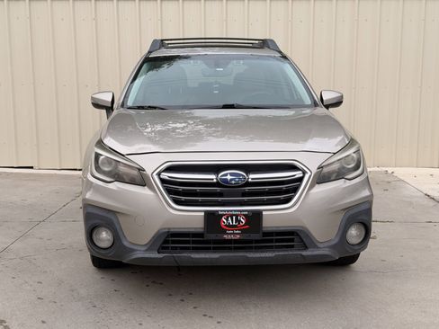 Used 2018 Subaru Outback 2.5i Limited AWD/4WD image 9