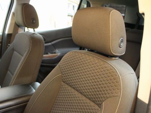 Used 2019 GMC Acadia SLE image 20