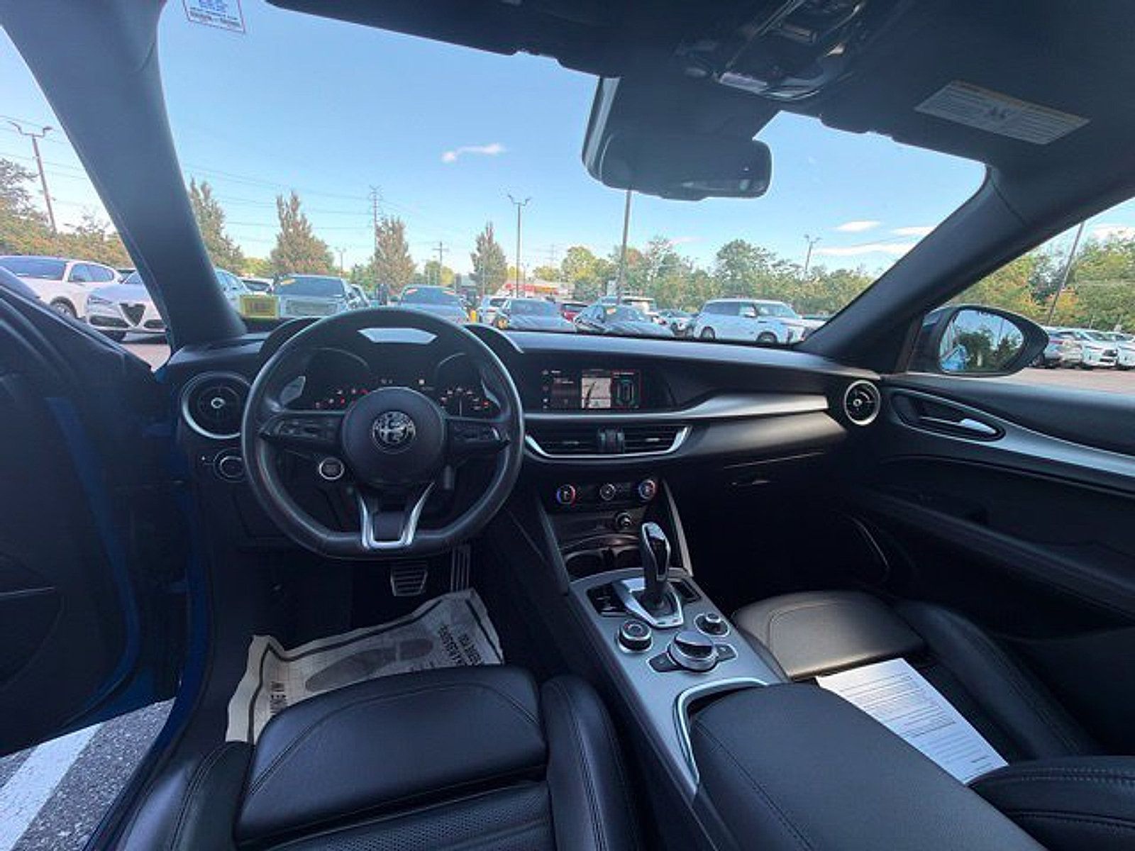 Used 2023 Alfa Romeo Stelvio Veloce AWD/4WD image 25