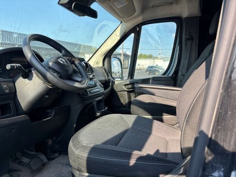 Used 2023 RAM ProMaster 2500 FWD image 4