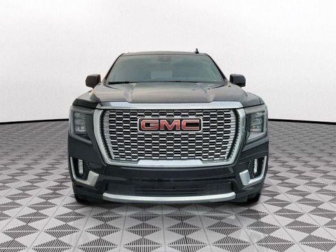 Used 2023 GMC Yukon XL Denali AWD/4WD image 2