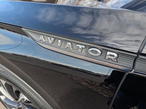 Used 2023 Lincoln Aviator Reserve w/ Equipment Group 201A image 9