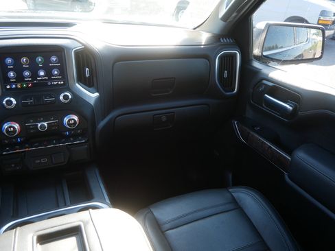 Used 2020 GMC Sierra 1500 Denali w/ Denali Ultimate Package AWD/4WD image 11