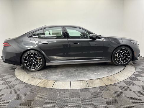 New 2026 BMW M5 image 17