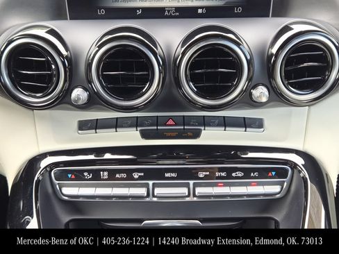 Used 2018 Mercedes-Benz AMG GT Roadster image 15