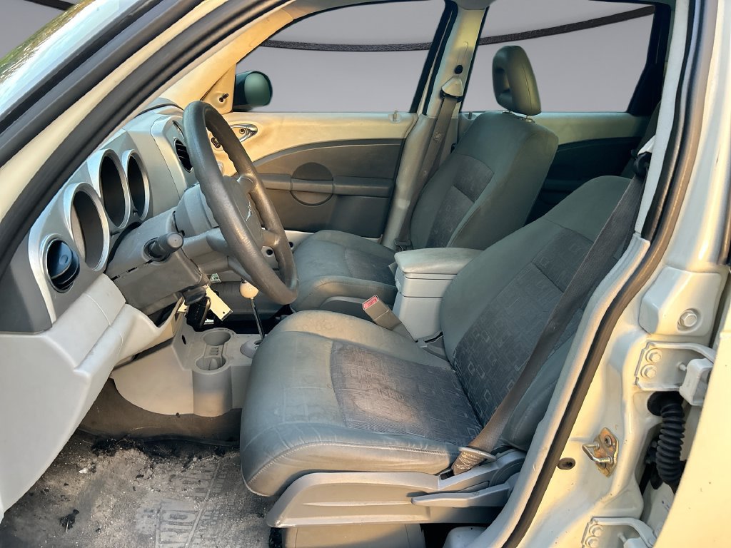 Used 2008 Chrysler PT Cruiser FWD image 11