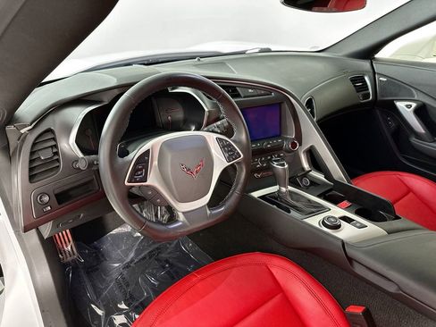 Used 2019 Chevrolet Corvette Stingray Coupe w/ 1LT RWD image 9