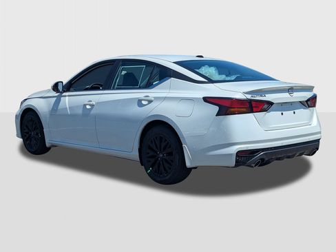 New 2026 Nissan Altima 2.5 SV FWD image 3