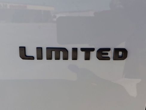 New 2026 Jeep Cherokee Limited image 18