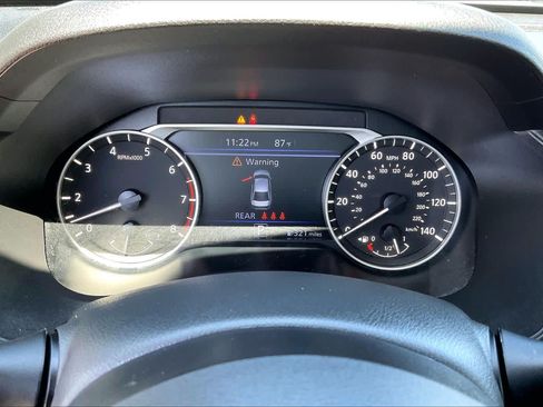Used 2024 Nissan Altima 2.5 SV FWD image 22