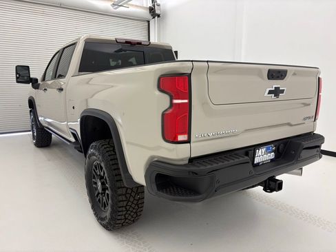New 2026 Chevrolet Silverado 2500 ZR2 AWD/4WD image 27