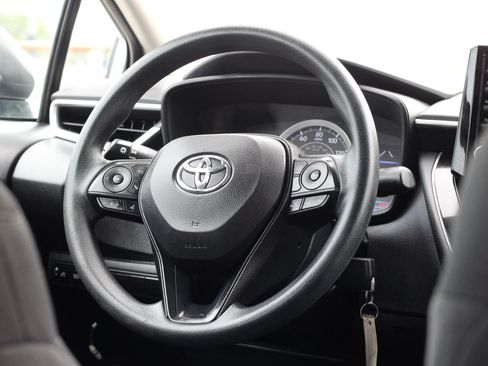 Used 2022 Toyota Corolla LE FWD image 14