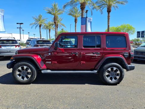 Used 2021 Jeep Wrangler Unlimited Sahara AWD/4WD image 8