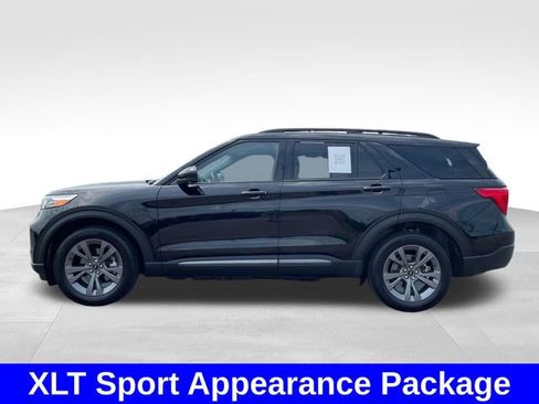 Used 2024 Ford Explorer XLT w/ Equipment Group 202A AWD/4WD image 2