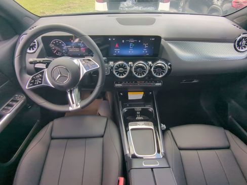 New 2025 Mercedes-Benz GLA 250 image 2