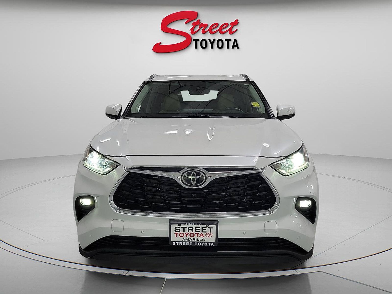 Used 2023 Toyota Highlander Limited AWD/4WD image 6