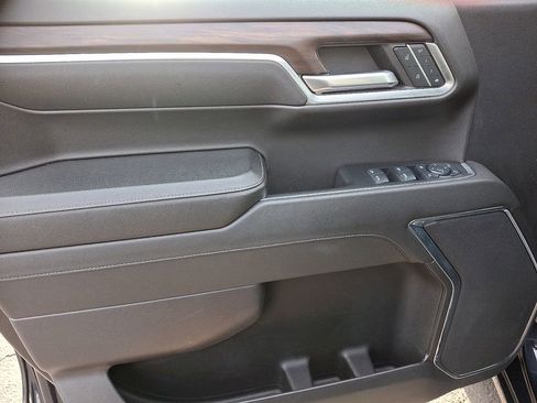 Certified 2024 GMC Sierra 1500 SLT image 13