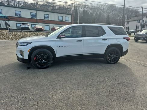 Used 2023 Chevrolet Traverse Premier w/ Redline Edition image 12